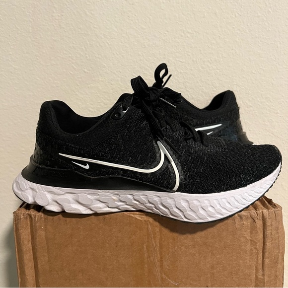Mens Nike React Infinity Run Flyknit 3 size 8.5 - Picture 1 of 7